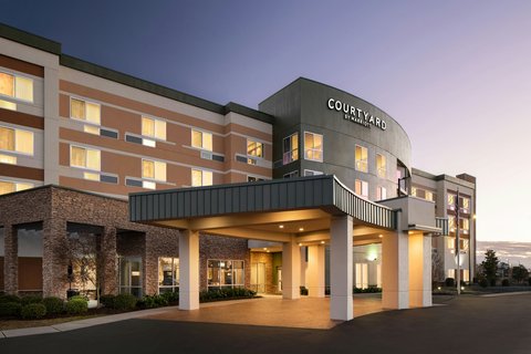 Courtyard by Marriott Fayetteville Fort Bragg/Spring Lake in Spring Lake, North Carolina, United States