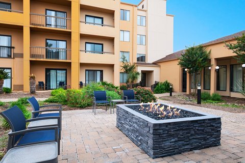 Courtyard by Marriott San Antonio Airport in Alamo Heights, Texas, United States