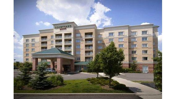 Courtyard by Marriott Toronto Vaughan in Vaughan, Canada