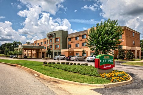 Courtyard by Marriott Troy in Troy, Alabama, United States