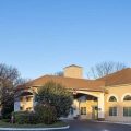 Days Inn & Suites by Wyndham Cherry Hill – Philadelphia