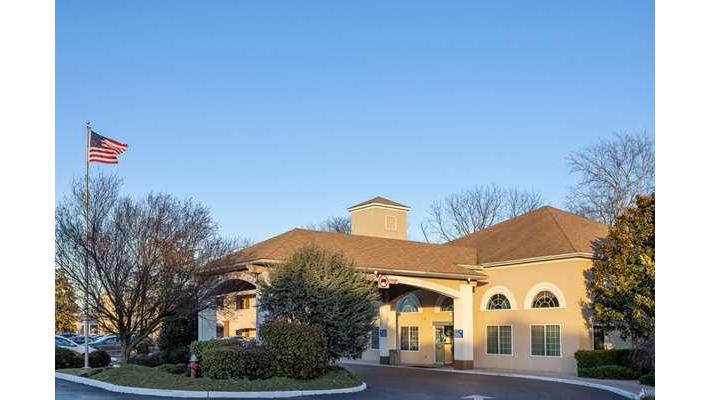 Days Inn & Suites by Wyndham Cherry Hill - Philadelphia in Cherry Hill Mall, New Jersey, United States