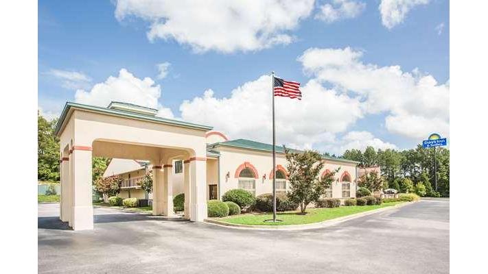Days Inn & Suites by Wyndham Columbia Airport in West Columbia, South Carolina, United States