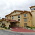 Days Inn & Suites by Wyndham Schaumburg