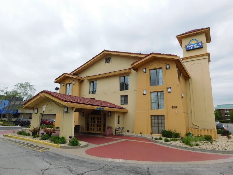 Days Inn & Suites by Wyndham Schaumburg in Schaumburg, Illinois, United States