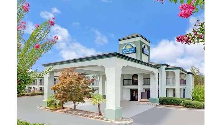 Days Inn & Suites by Wyndham Stockbridge South Atlanta in Stockbridge, Georgia, United States