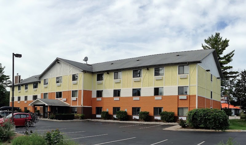 Days Inn & Suites by Wyndham Traverse City in Traverse City, Michigan, United States