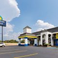 Days Inn & Suites by Wyndham Vicksburg