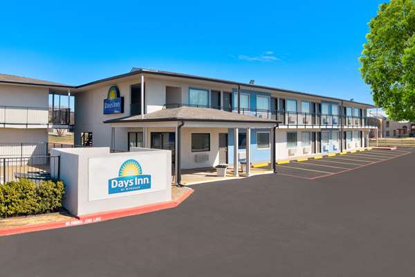 Days Inn & Suites by Wyndham Wichita Falls in Wichita Falls, Texas, United States