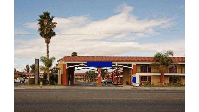 Days Inn by Wyndham Hemet in Hemet, California, United States