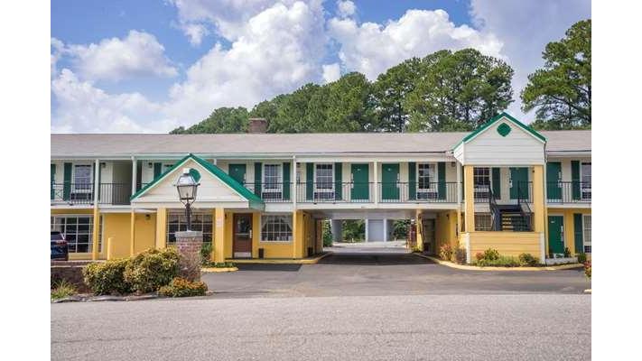 Days Inn by Wyndham Lincolnton in Lincolnton, North Carolina, United States