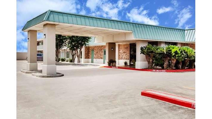 Days Inn by Wyndham Seguin TX in Seguin, Texas, United States