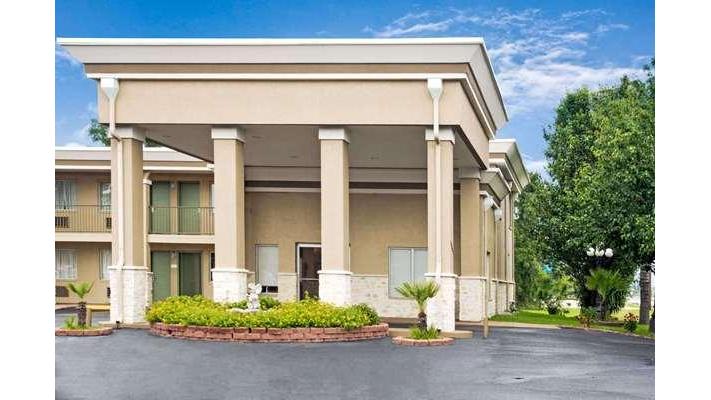 Days Inn by Wyndham Shenandoah in The Woodlands, Texas, United States