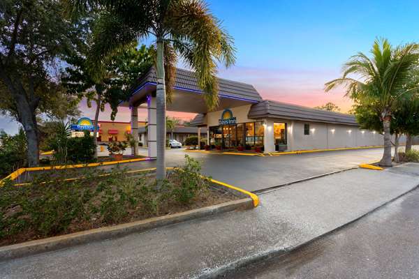 Days Inn by Wyndham St. Petersburg Central in St. Petersburg, Florida, United States