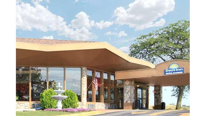 Days Inn by Wyndham Toledo in Toledo, Ohio, United States