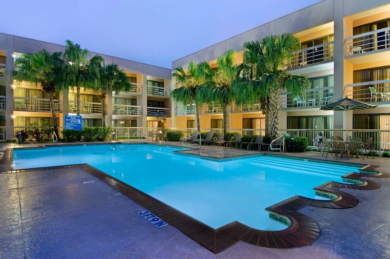 DoubleTree by Hilton Hotel Houston Hobby Airport in South Houston, Texas, United States