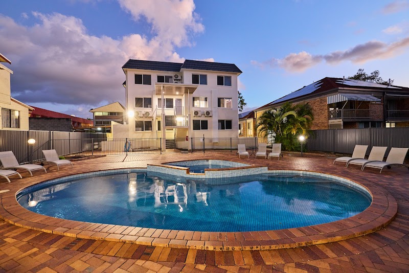 Earls Court Motor Inn in Southport, Australia