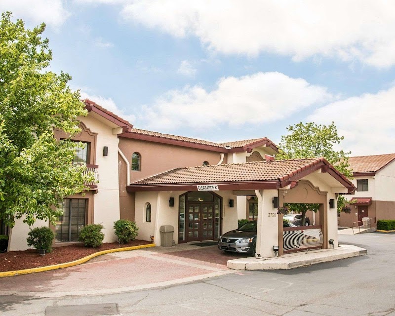 Econo Lodge in Kalamazoo, Michigan, United States