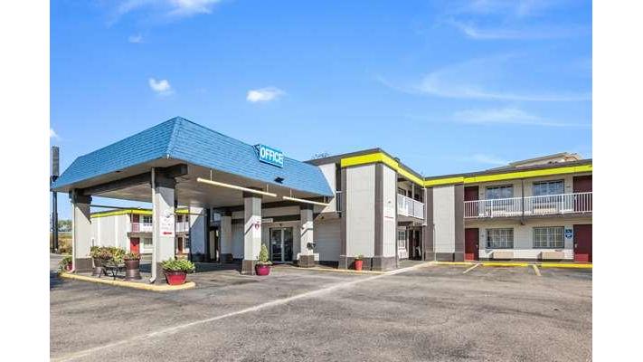 Econo Lodge Inn & Suites Terre Haute in Terre Haute, Indiana, United States
