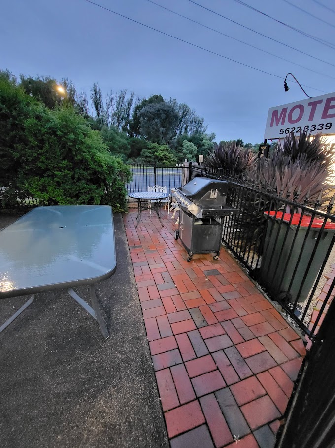 Edinburgh Motor Inn in Warragul, Australia