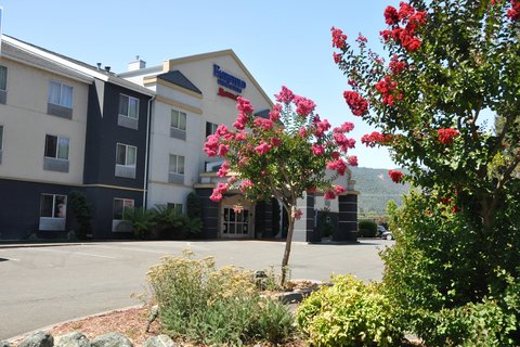 Fairfield Inn & Suites by Marriott Ukiah Mendocino County in Ukiah, California, United States