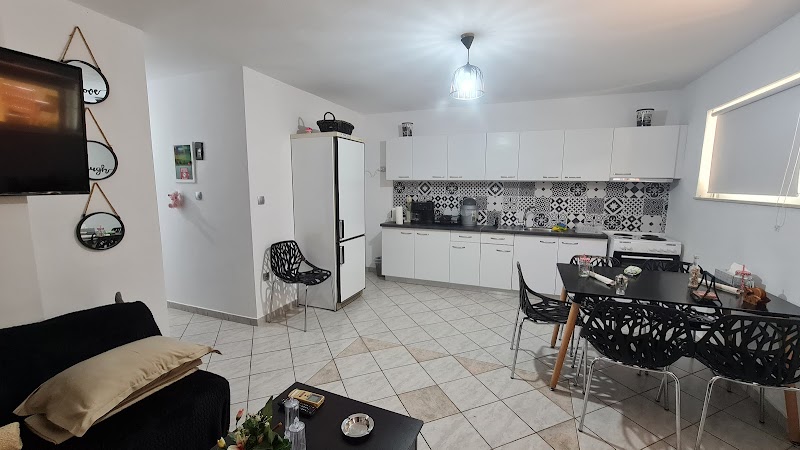 George's Apartments in Artemida, Greece