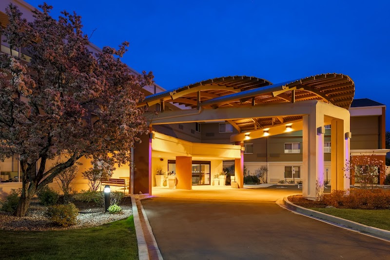 Holiday Inn Express Milwaukee-West Medical Center in Wauwatosa, Wisconsin, United States