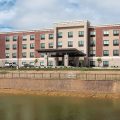 Holiday Inn Express & Suites