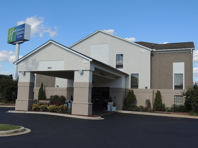 Holiday Inn Express & Suites Birmingham NE - Trussville in Trussville, Alabama, United States