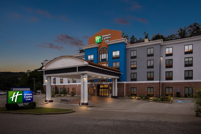 Holiday Inn Express & Suites Charleston NW - Cross Lanes in Teays Valley, West Virginia, United States