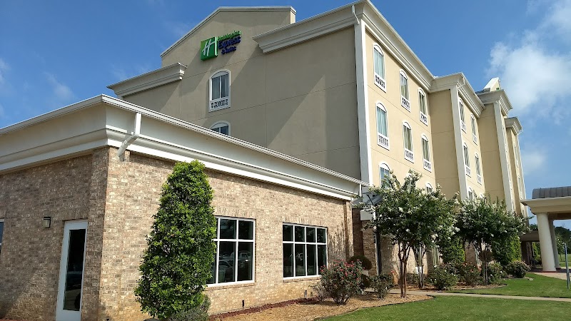 Holiday Inn Express & Suites Denison North-Lake Texoma in Denison, Texas, United States