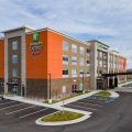 Holiday Inn Express & Suites Detroit North – Roseville