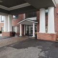 Holiday Inn Express & Suites Detroit-Utica