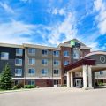 Holiday Inn Express & Suites Grand Forks