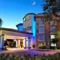 Holiday Inn Express & Suites Naples Downtown