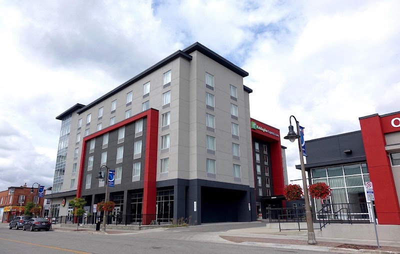 Holiday Inn Express & Suites Oshawa Downtown in Oshawa, Canada