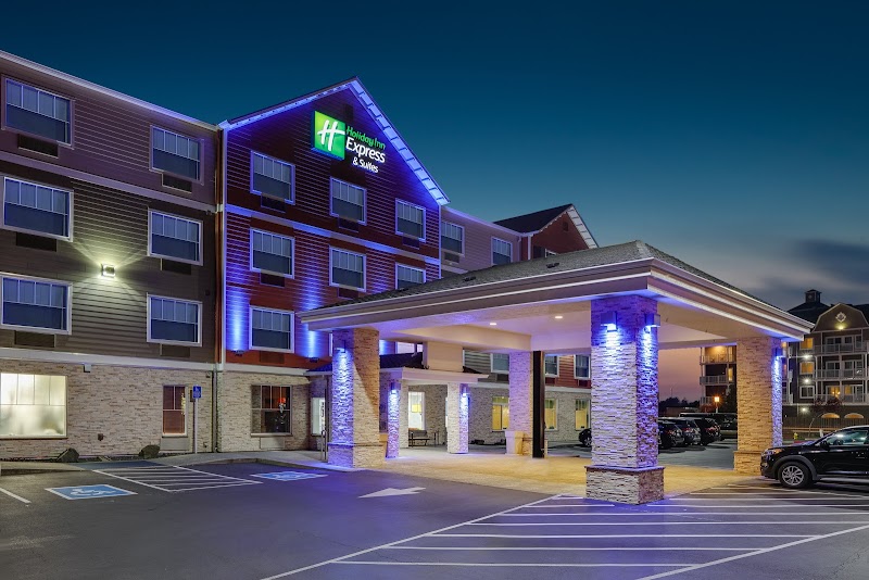 Holiday Inn Express & Suites Seaside-Convention Center in Seaside, Oregon, United States