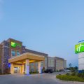 Holiday Inn Express & Suites Stillwater – University Area
