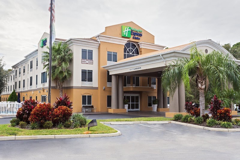 Holiday Inn Express & Suites Tavares in Tavares, Florida, United States