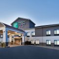 Holiday Inn Express & Suites Three Rivers