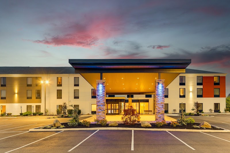 Holiday Inn Express & Suites Troy in Troy, Ohio, United States