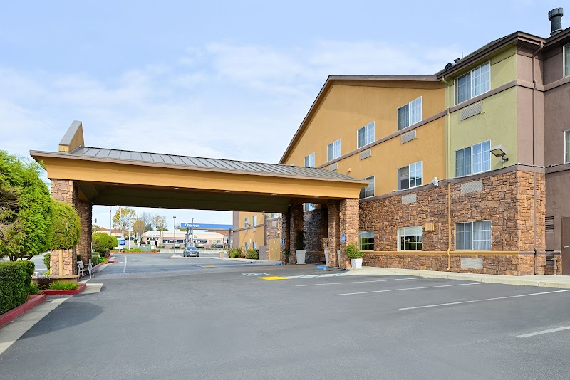 Holiday Inn Express & Suites Watsonville in Watsonville, California, United States