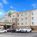 Holiday Inn Express & Suites Waukegan