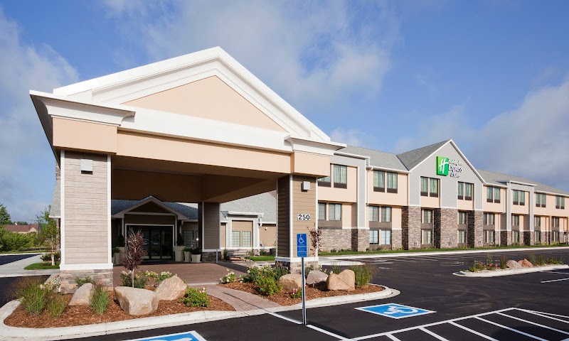 Holiday Inn Express & Suites Willmar in Willmar, Minnesota, United States