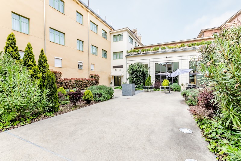 Hospedería Monástica Pax in Leon, Spain