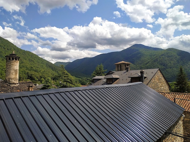 Hostal Pirineos in Huesca, Spain