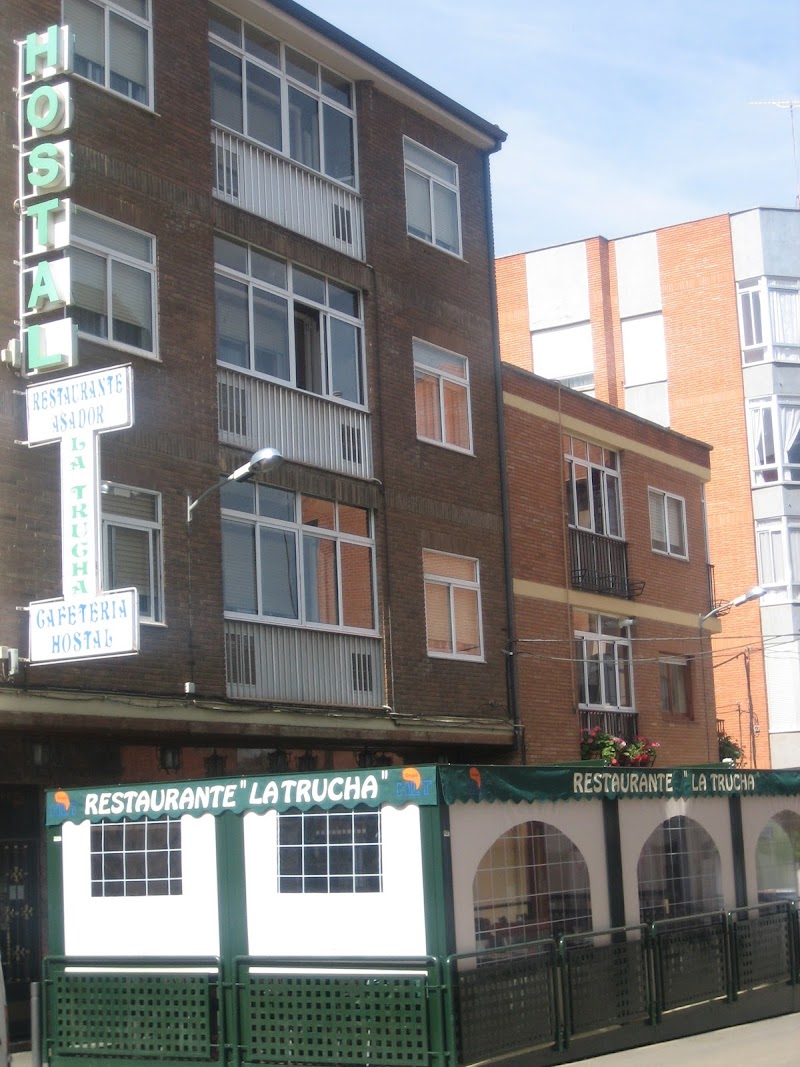 Hostal Restaurante La Trucha in Benavente, Spain