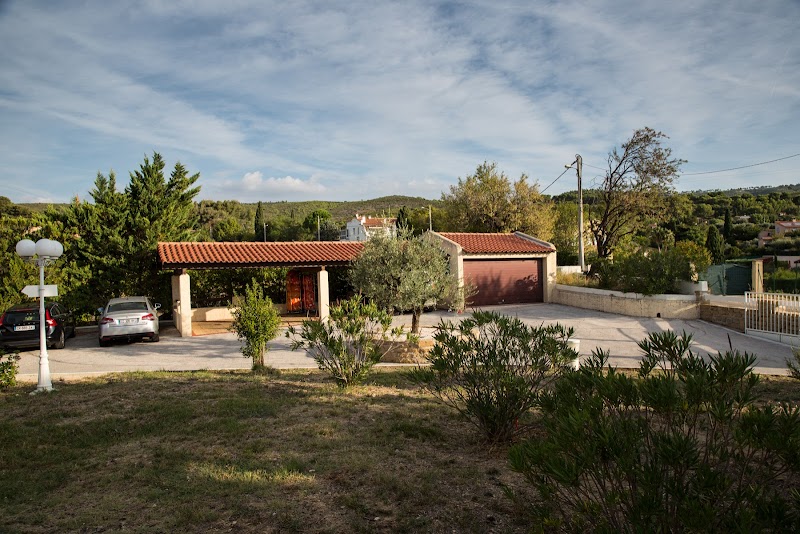 Hôtel Castel Sainte Anne in Le Beausset, France