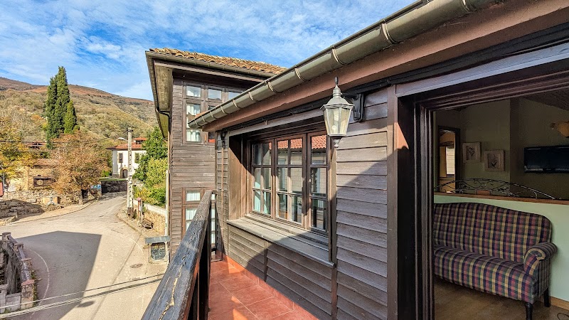 Hotel Cenera in Mieres, Spain