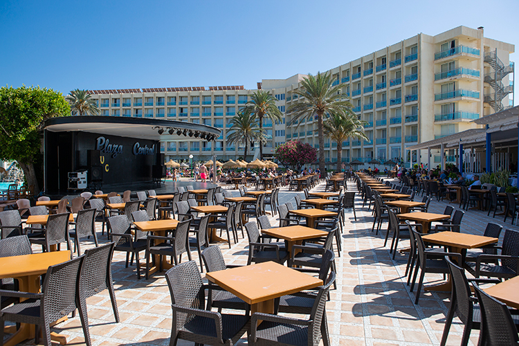 Hotel Evenia Zoraida Park in Roquetas de Mar, Spain